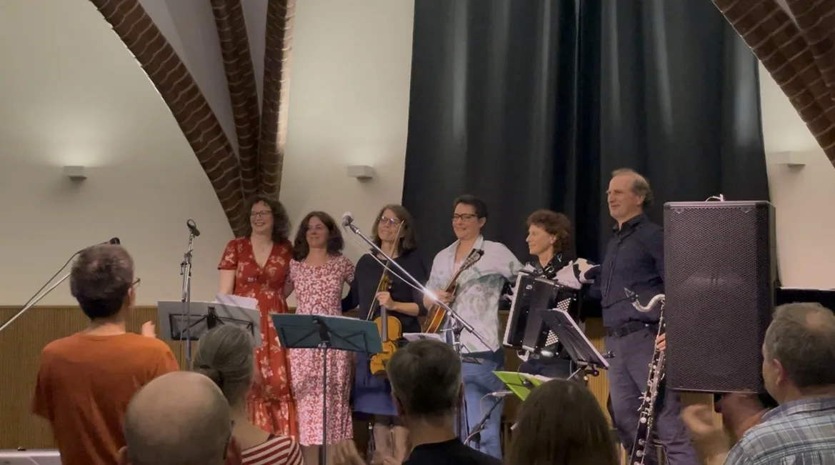 Karin Stein mit der Balfolk Band Antanjo im Wasserturm Kreuzberg